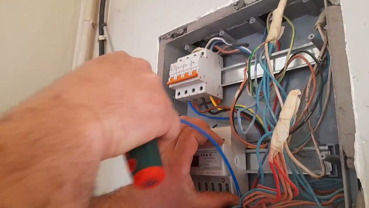 تركيب تطبيقي لعداد 380volt بريفي خاص بمحل تجاري