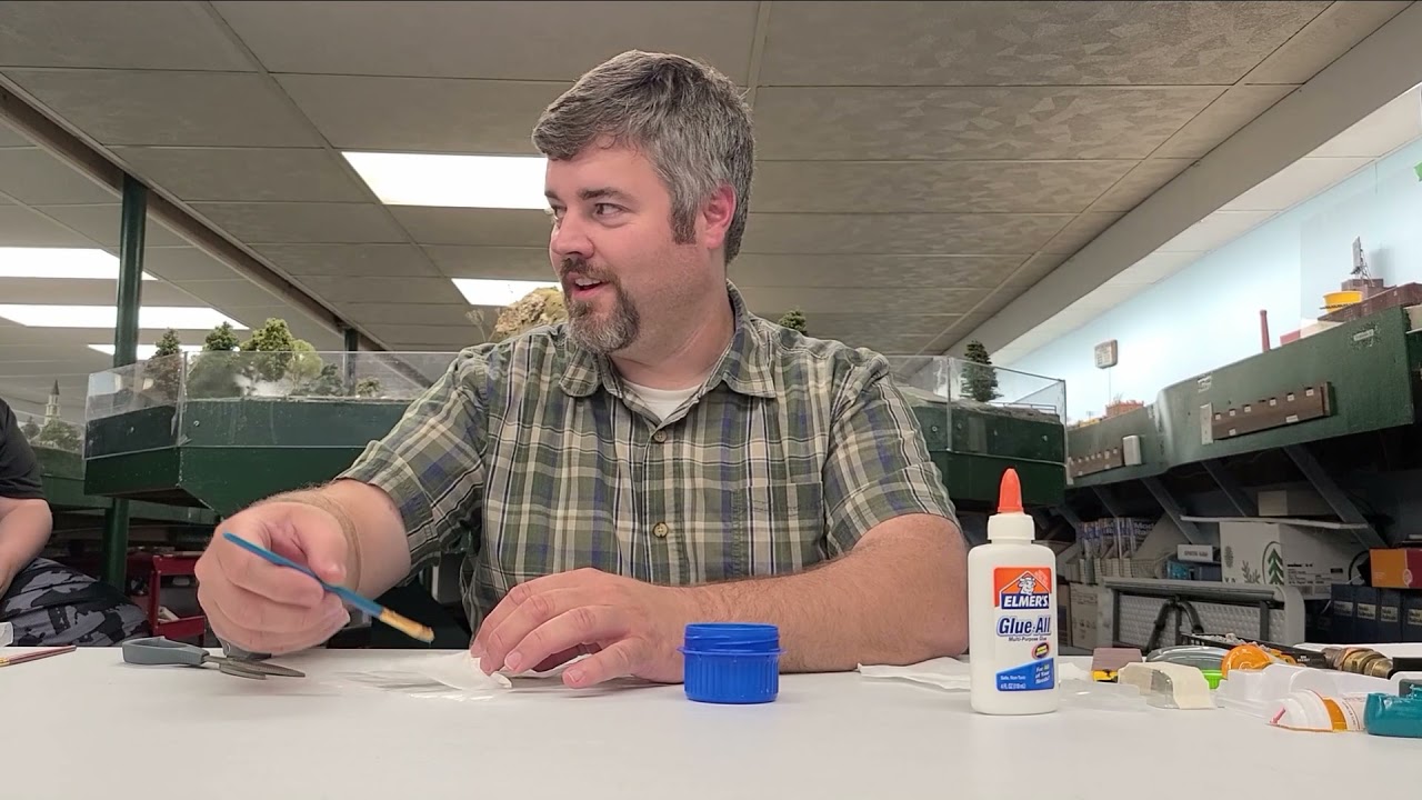 Elkhart Model Railroad Club Clinic; Cheap Freight Car Loads with Ben Brubaker