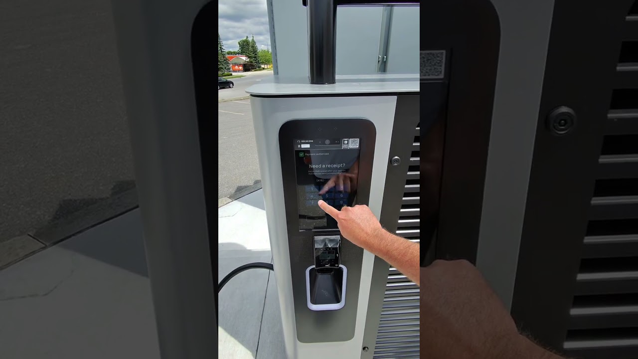 FLO Ultra DC fast charging station Google Pay demo