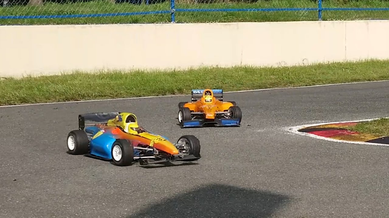 Formel 1 im RC Motorsport   Technik   Fahrzeuge   Boxenrundgang   AMC Mühlau