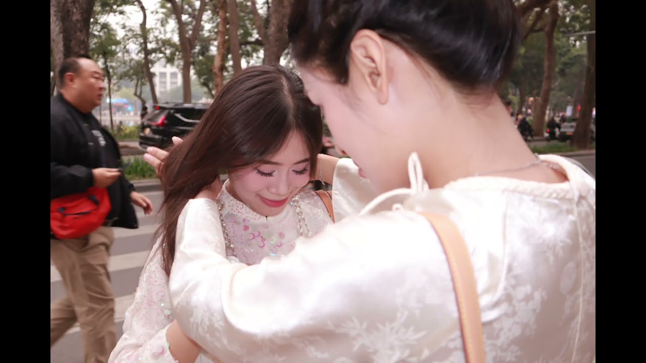 PHÓNG SỰ NHÀ GÁI TẠI HỒ GƯƠM 16.12.2026