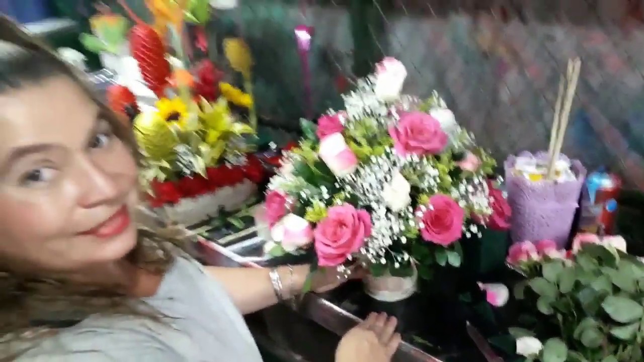 arreglo de flores para la oficina - centro de mesa-haciendo una cesta metálica con flores