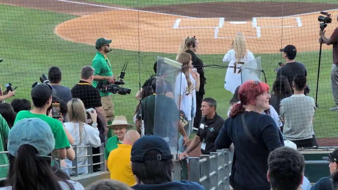 250801 – NMIXX x MLB & Athletics @ Sutter Health Park – Sullyoon 1st pitch & Lily National Anthem 