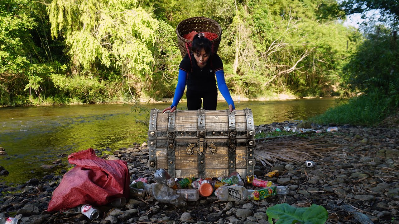 REWIND TIMELAPSE - Poor girl luckily discovered many valuable objects while collecting scrap