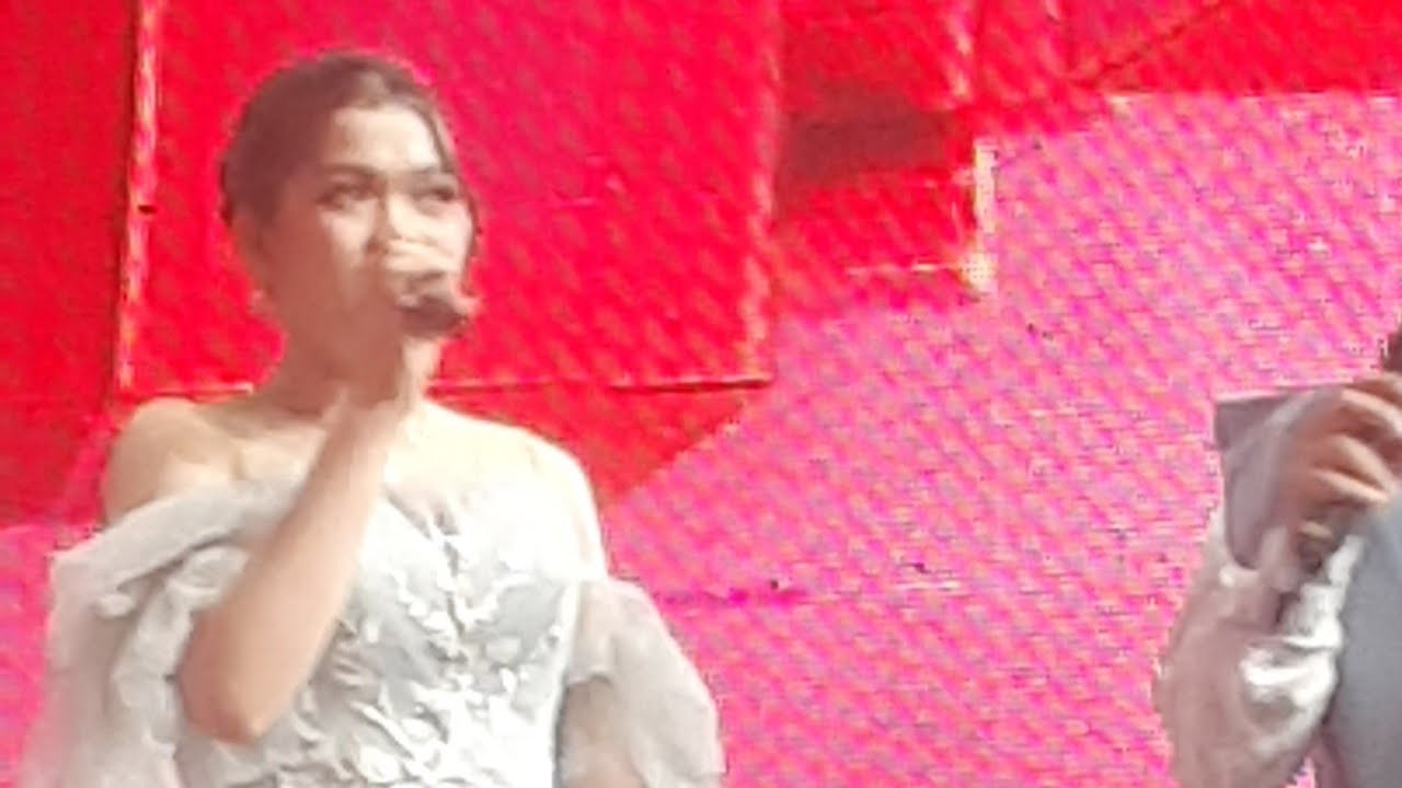 ZAHRA DA7 NYANYI BIKIN PANGGUNG RAME  DA7 MEGA KONSER AROUND THE WORLD