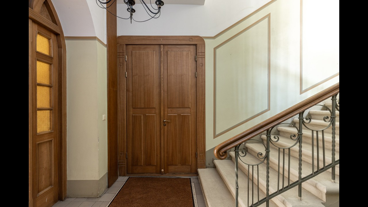 Office for Rent – 150 m² in a historic Jugendstil building, street-facing, Vilandes 10, Riga.