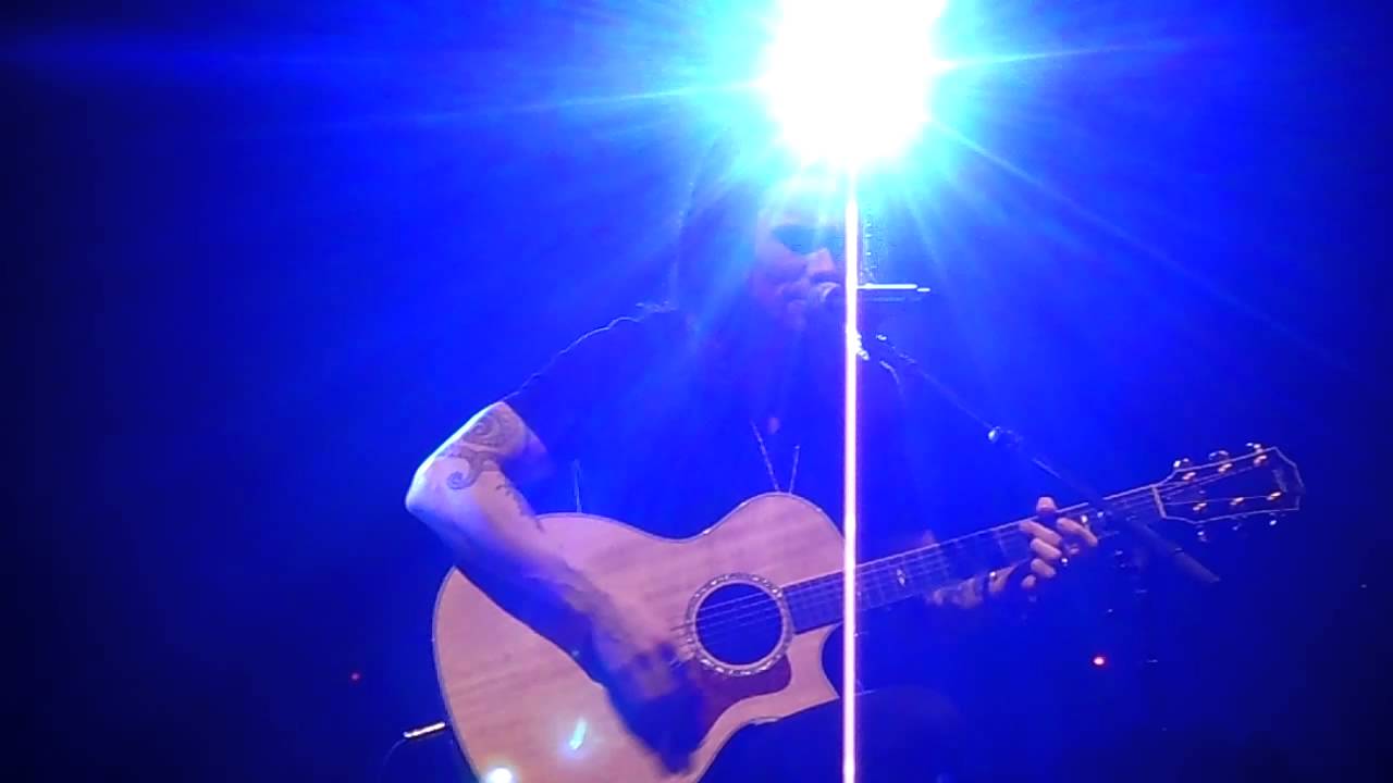 Alter Bridge feat Lzzy Hale - Watch Over You (Live at The Hydro Arena, Glasgow)