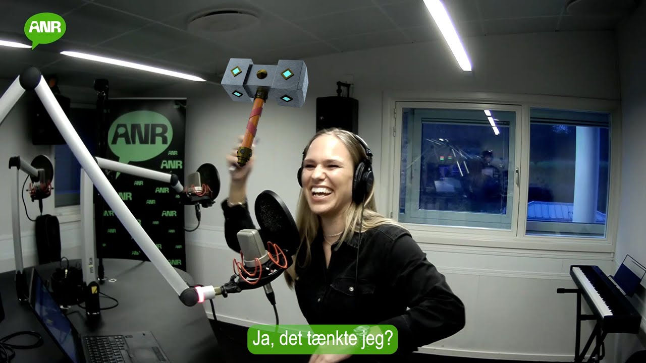 X Factor Martin Jensen smadret af grin, da Morgenkøterne prøvede at synge for ham 😂