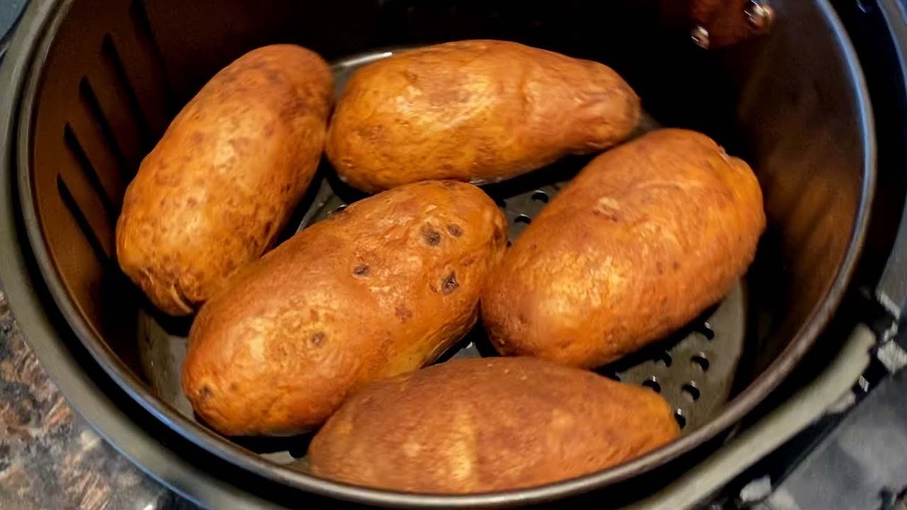 Рецепт запеченного картофеля в аэрофритюрнице. Как запечь целый картофель в аэрофритюрнице. Потря...