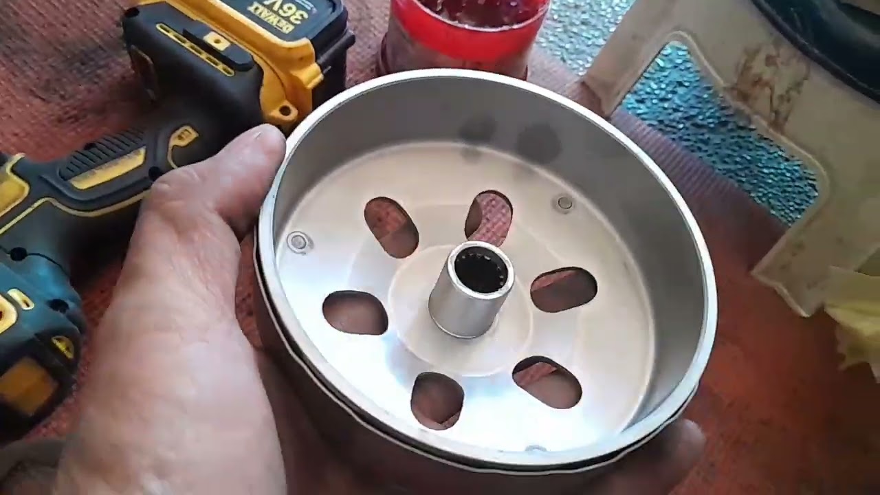 DIY for my Zoomer x gen -1 replace bell & clucth lining (@artbhong) ARNELEKTRIC DIY TV