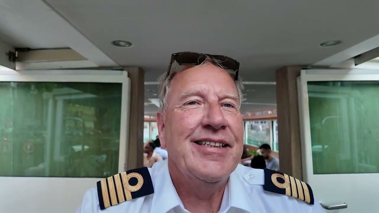 IK VAAR DOOR AMSTERDAM MET DE OUDE BOOT VAN FREDDY HEINEKEN!