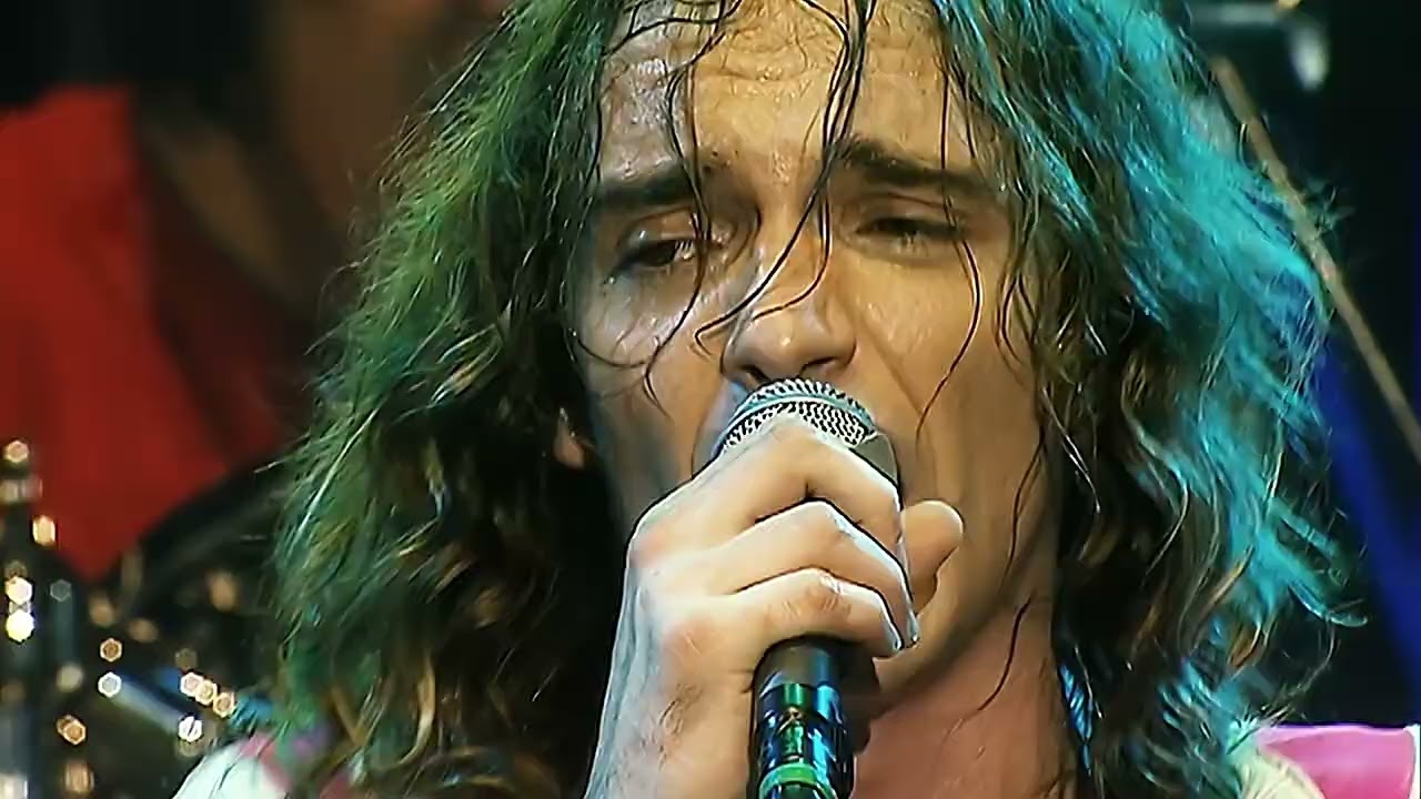 The Darkness - Friday Night [Live at The Astoria 2003]