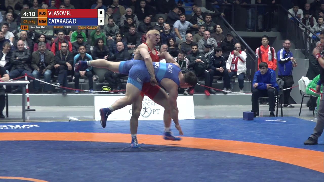 1/2 GR - 77 kg: R. VLASOV (RUS) v. D. CATARAGA (MDA)