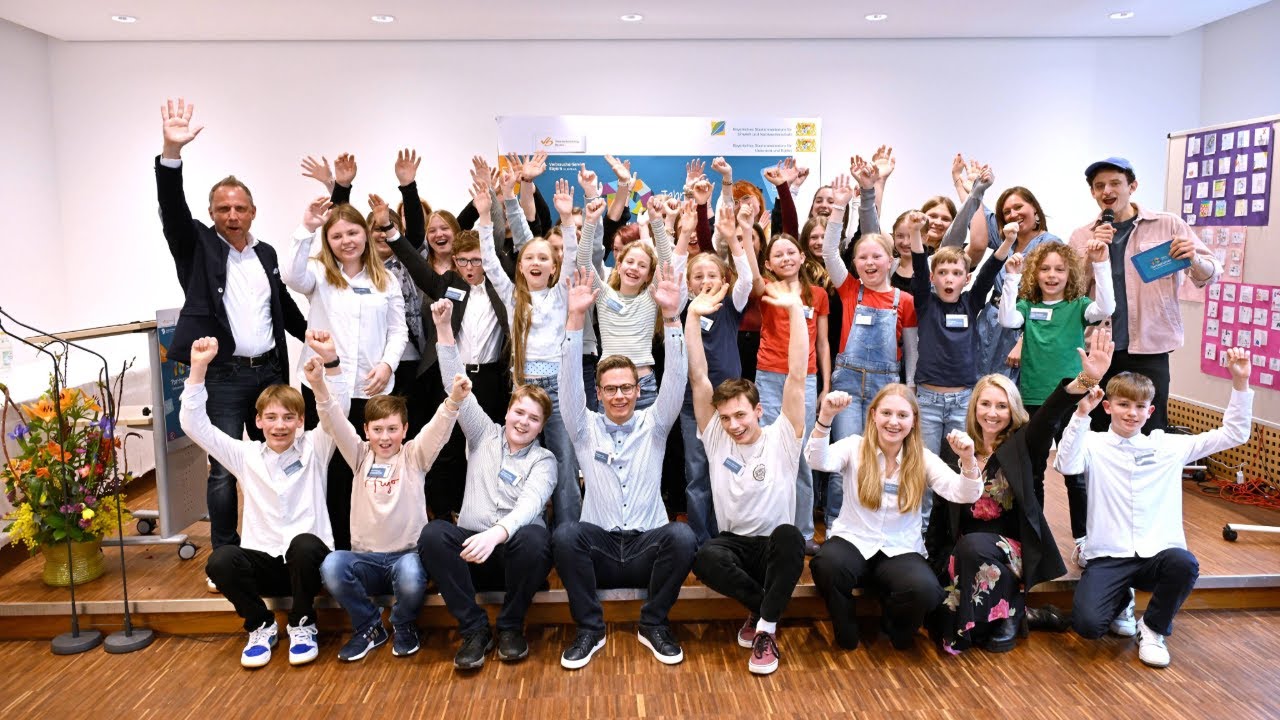 Jubelzeit: Wir feiern mit unseren Pionierschulen 10 Jahre Partnerschule Verbraucherbildung Bayern!