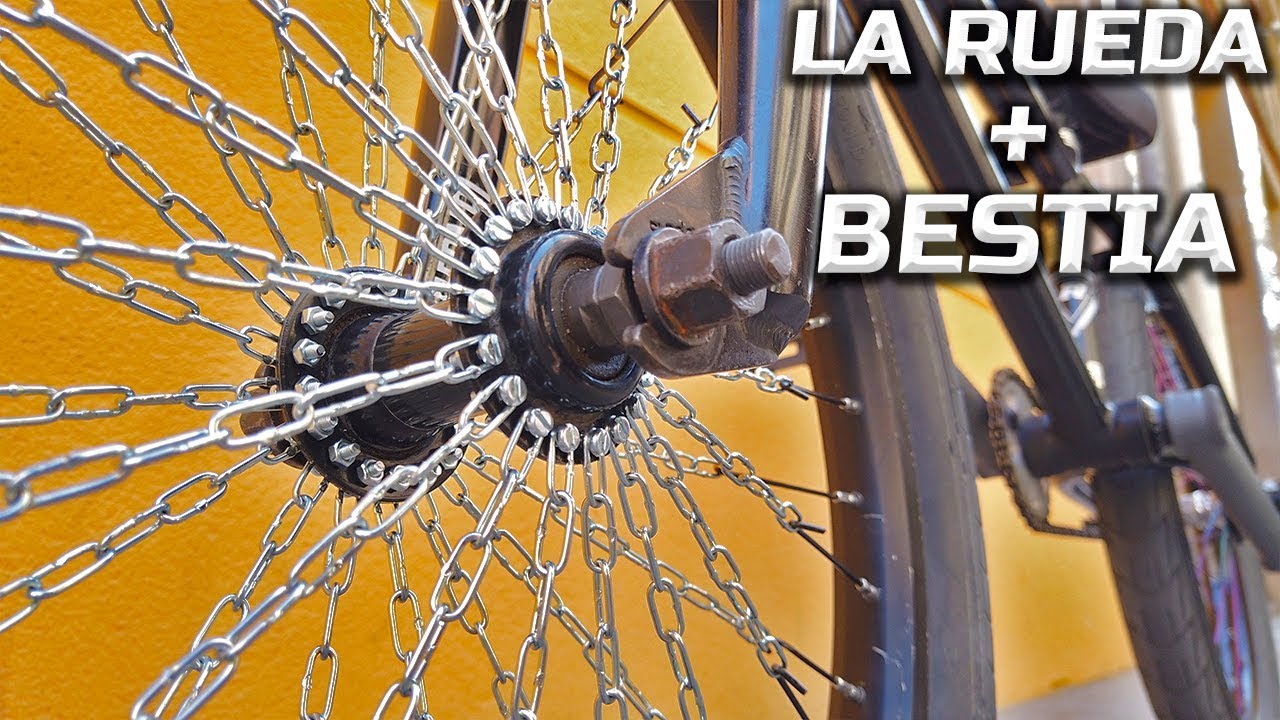 ESTA RUEDA LLEVA CADENAS EN VEZ DE RADIOS ¿Cómo funciona?