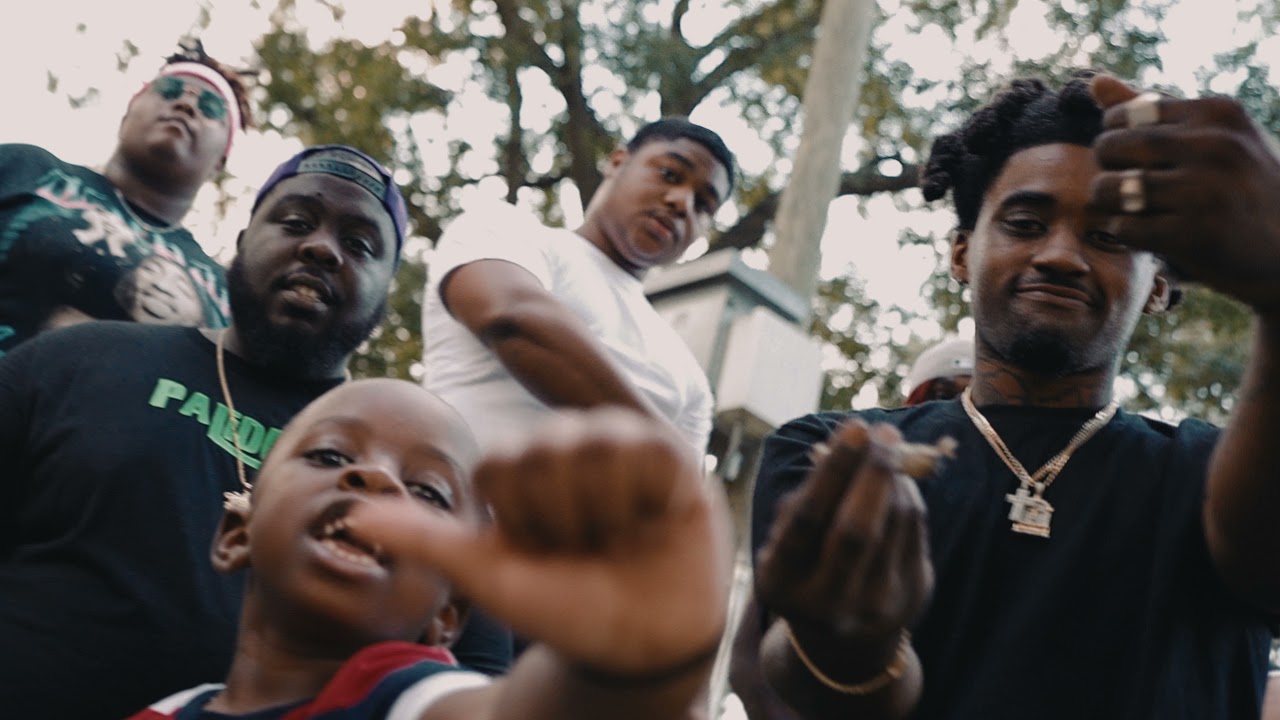 Big Wizzop - Hit Sumn (Feat. Young Crazy) [Official Video]