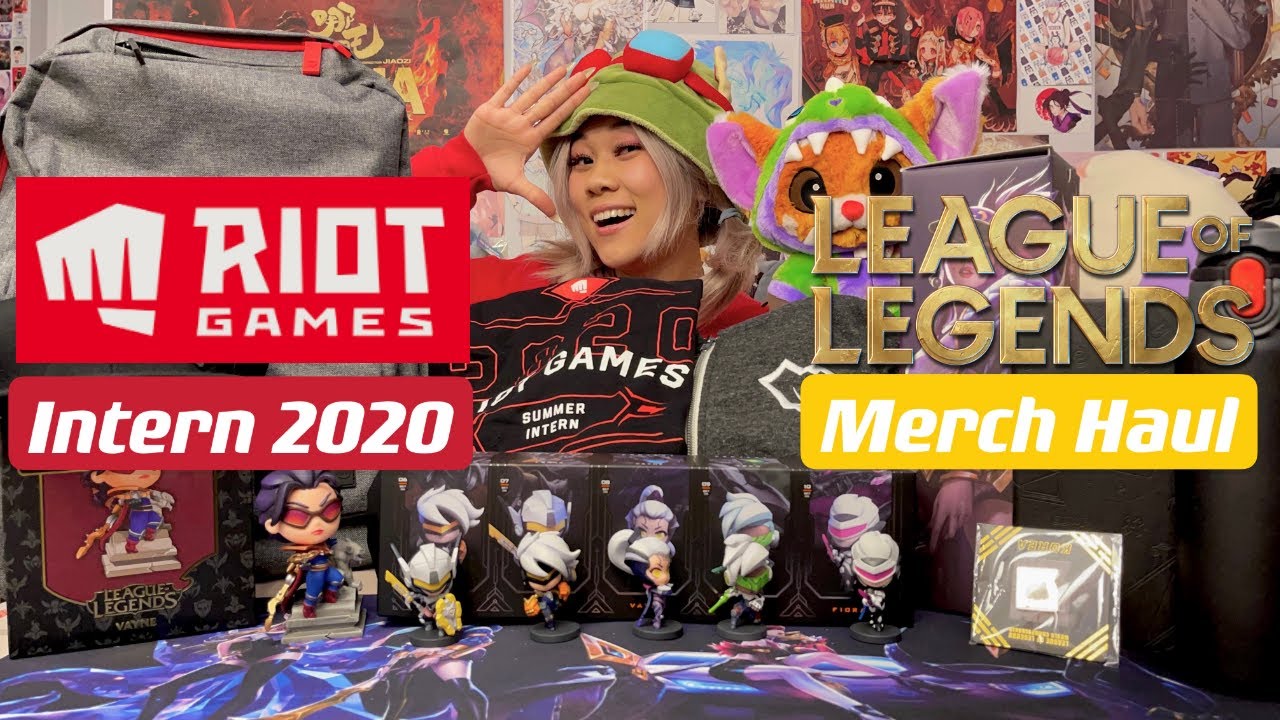 🔻Riot Intern🔻2020 Merch Unboxing | League of Legends figures, mousepads, clothes + more!