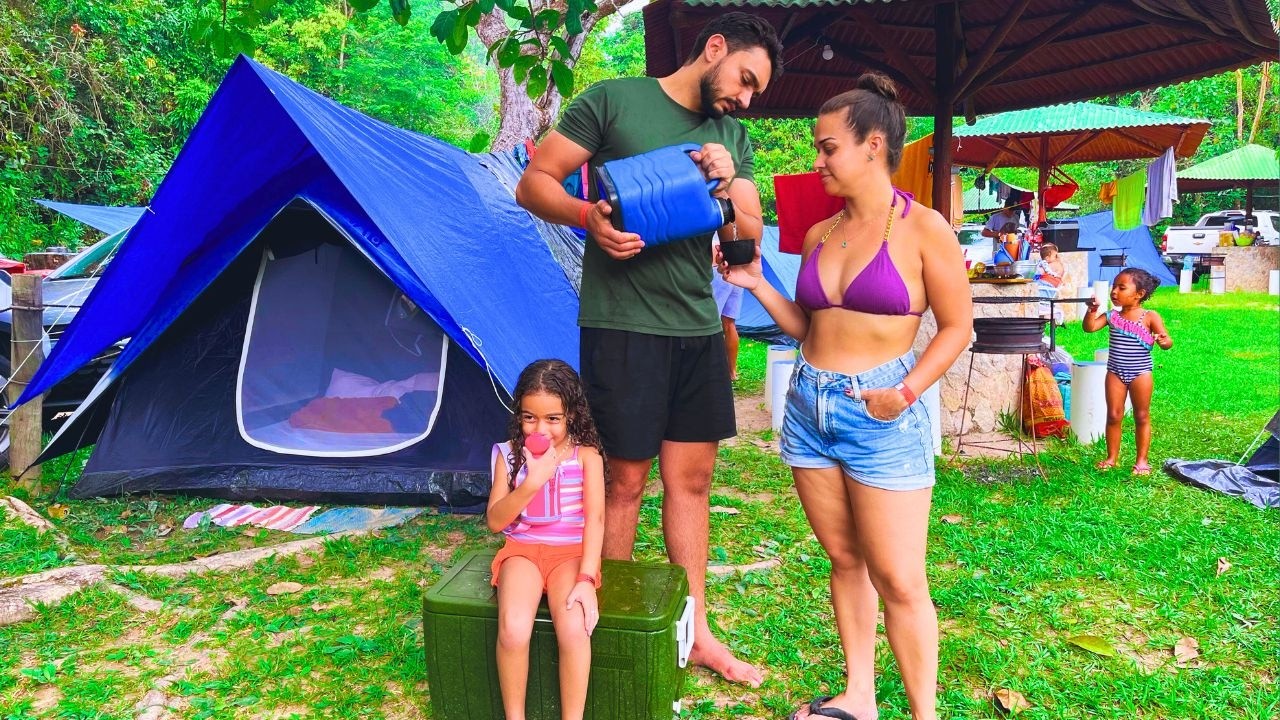Primeiro ACAMPAMENTO na beira do Rio e a CHUVA pegou todo mundo de SURPRESA 🌧️😱