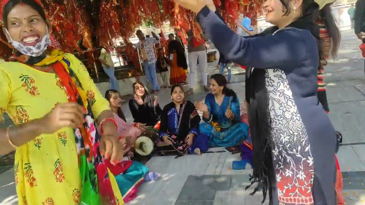 #navratri_special 🙏मेरी मैया जी के गोरे गोरे हाथ मेहंदी मैं लामा💃🏻