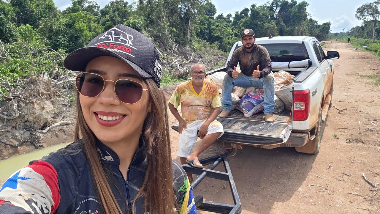TIVEMOS QUE ENCHER NOSSO CARRO DE TERRA PARA LEVAR PARA O ATERRO!  @XINGURUSTICO 
