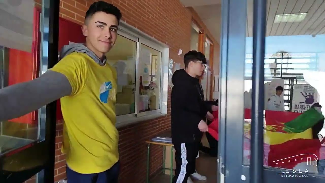 Lip Dub para el Día de la PAZ en el IES LOPEZ DE ARENAS