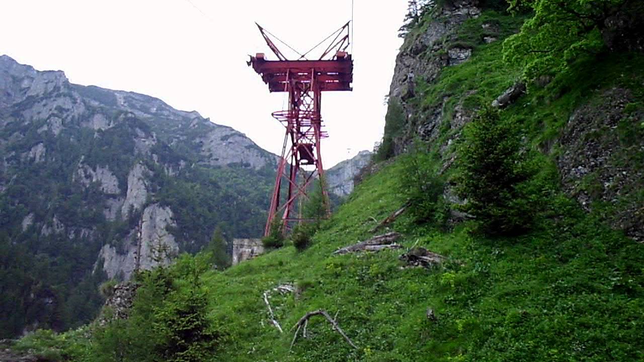 Cu telecabina spre platoul Bucegi (720 hd)
