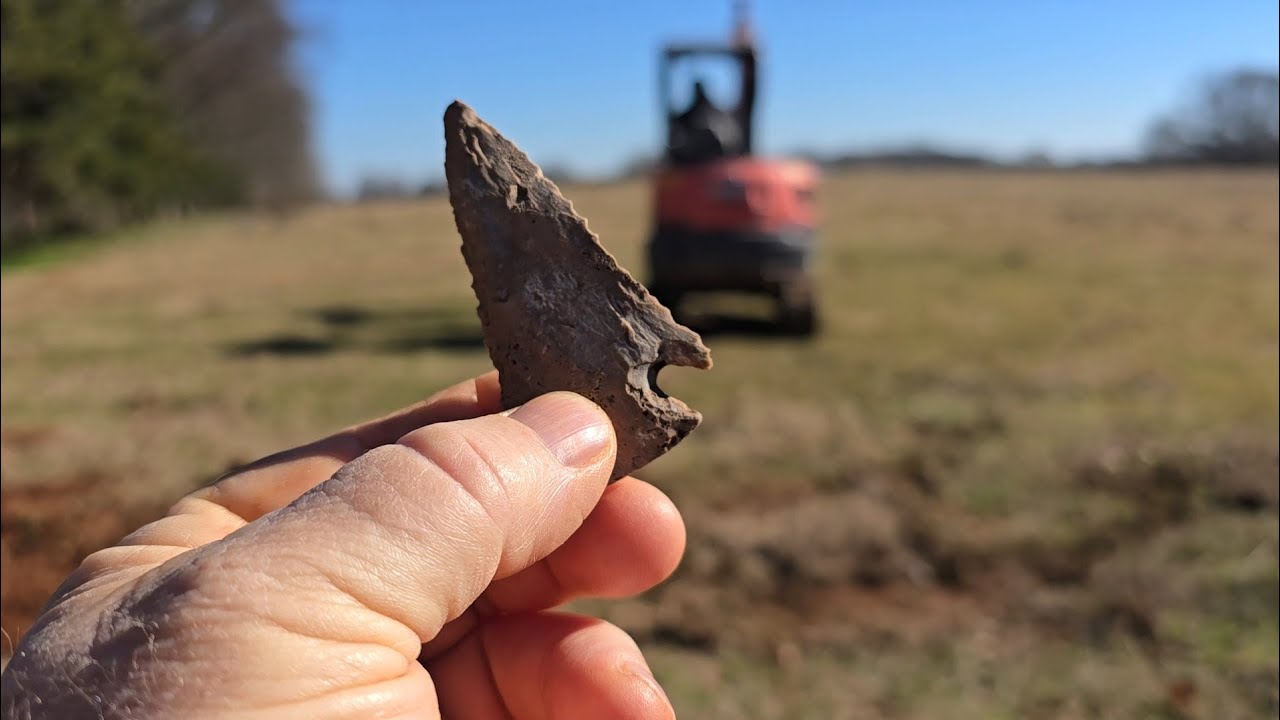 Hunting Arrowheads, Scratching Ground With Mini Ex At CowTrail, Killer Point Found 12/23/24...