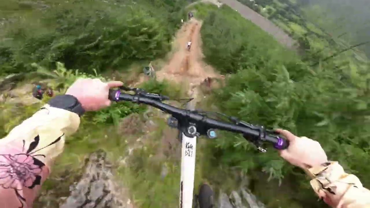 Riding all the features at Hardline Wales!