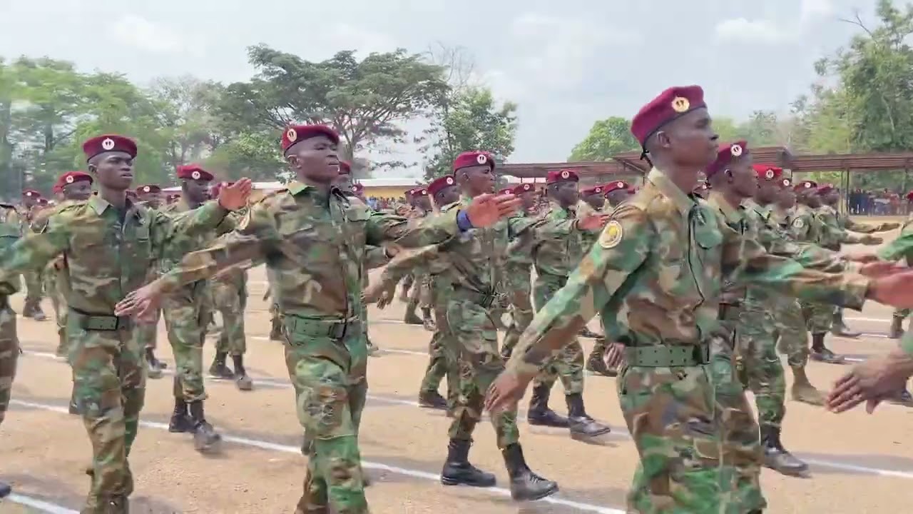 Défilé des 562 Soldats formés à Berengo 🇨🇫 