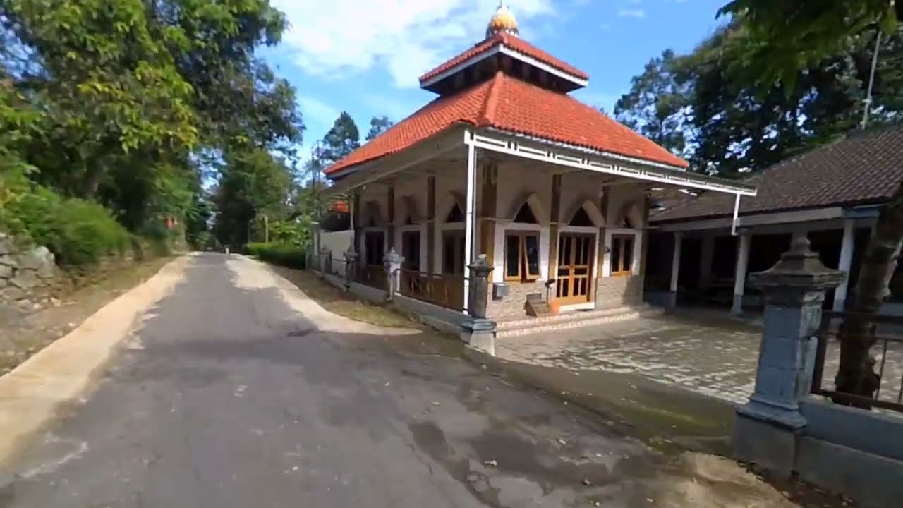 Suasana Kampung di lereng gunung lawu//Tubing segandu karanggandu-Ganten