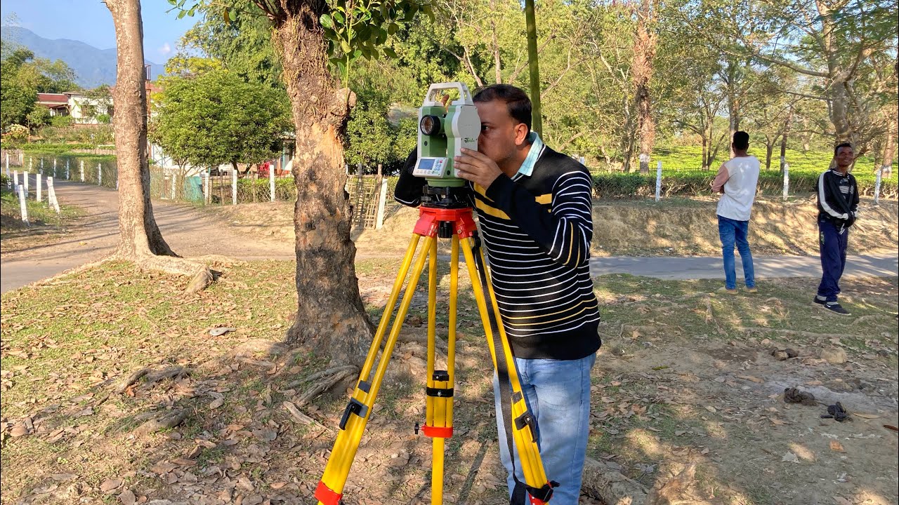Tower Verticality Check With Theodolite for BSNL 4G Saturation Projects.