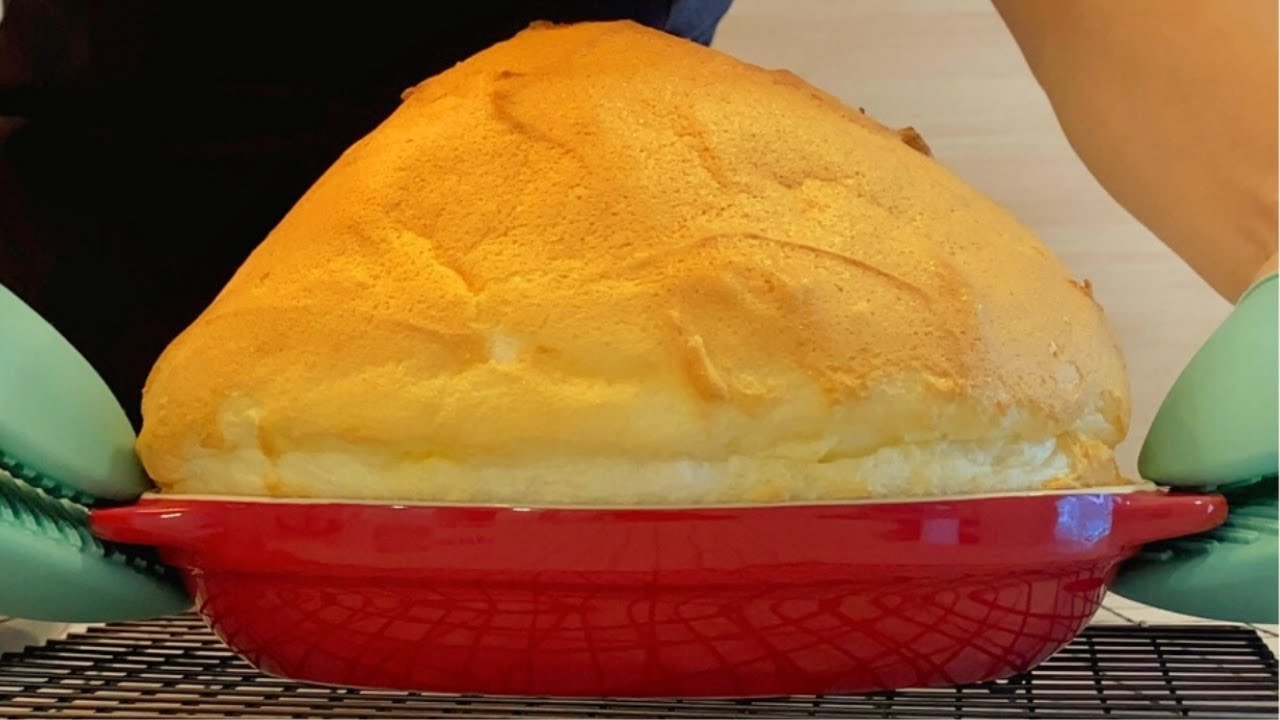 Giant Souffl&eacute; - Super Fluffy & Jiggly
