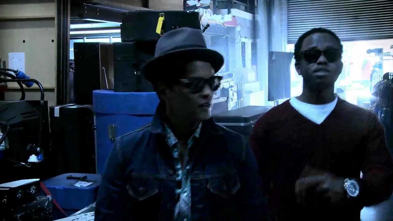 Bruno Mars in London (Official) - Part 2/2