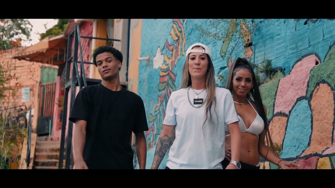Lyly RB-La Tentación (Official Video)