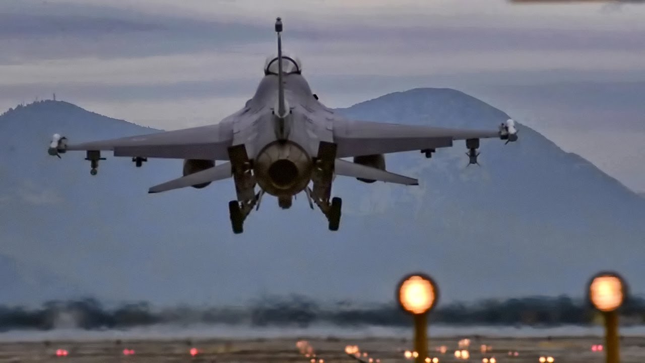 F-16s Takeoff & Land • View From Behind The Runway