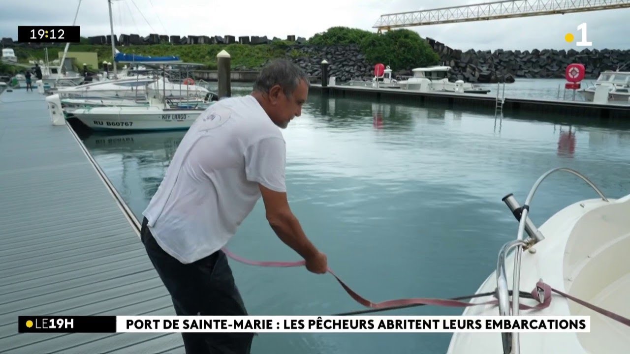 Au port de Sainte-Marie, les pêcheurs ont amarré leurs embarcations