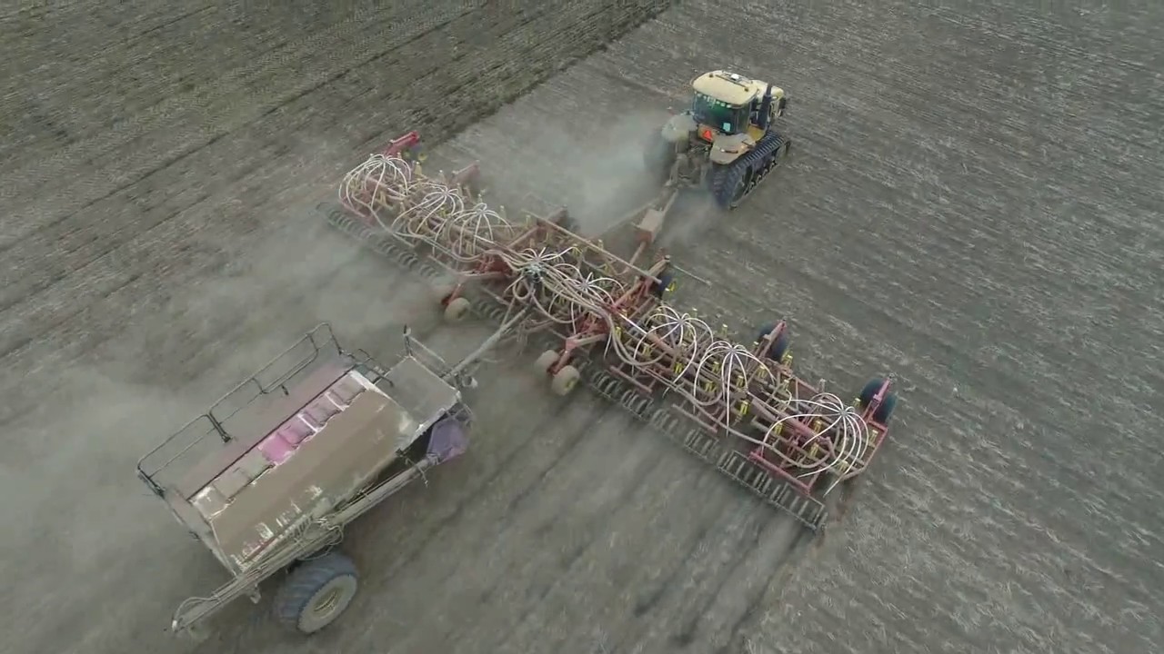 КВАРКЕНСКИЙ РАЙОН ПОСЕВНАЯ 2016 К-744, ВЕРСАТАЙЛ 535, ЧЕЛЛЕНДЖЕР МТ875.