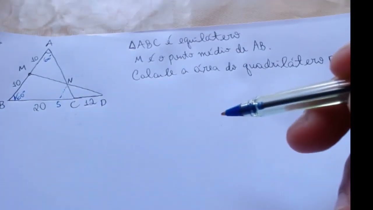 Cálculo de áreas de triângulos e semelhança de triângulos (Geometria Plana)
