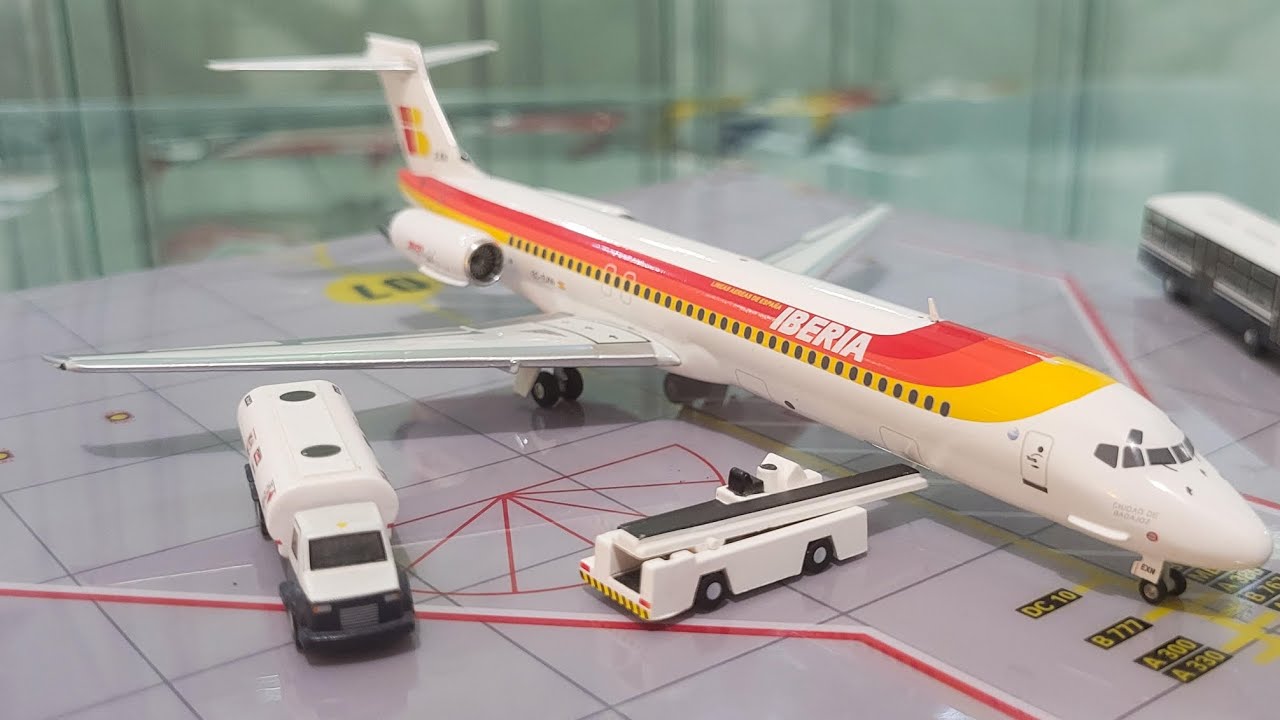 McDonnell Douglas MD-87 Iberia EC-EXN Inflight200