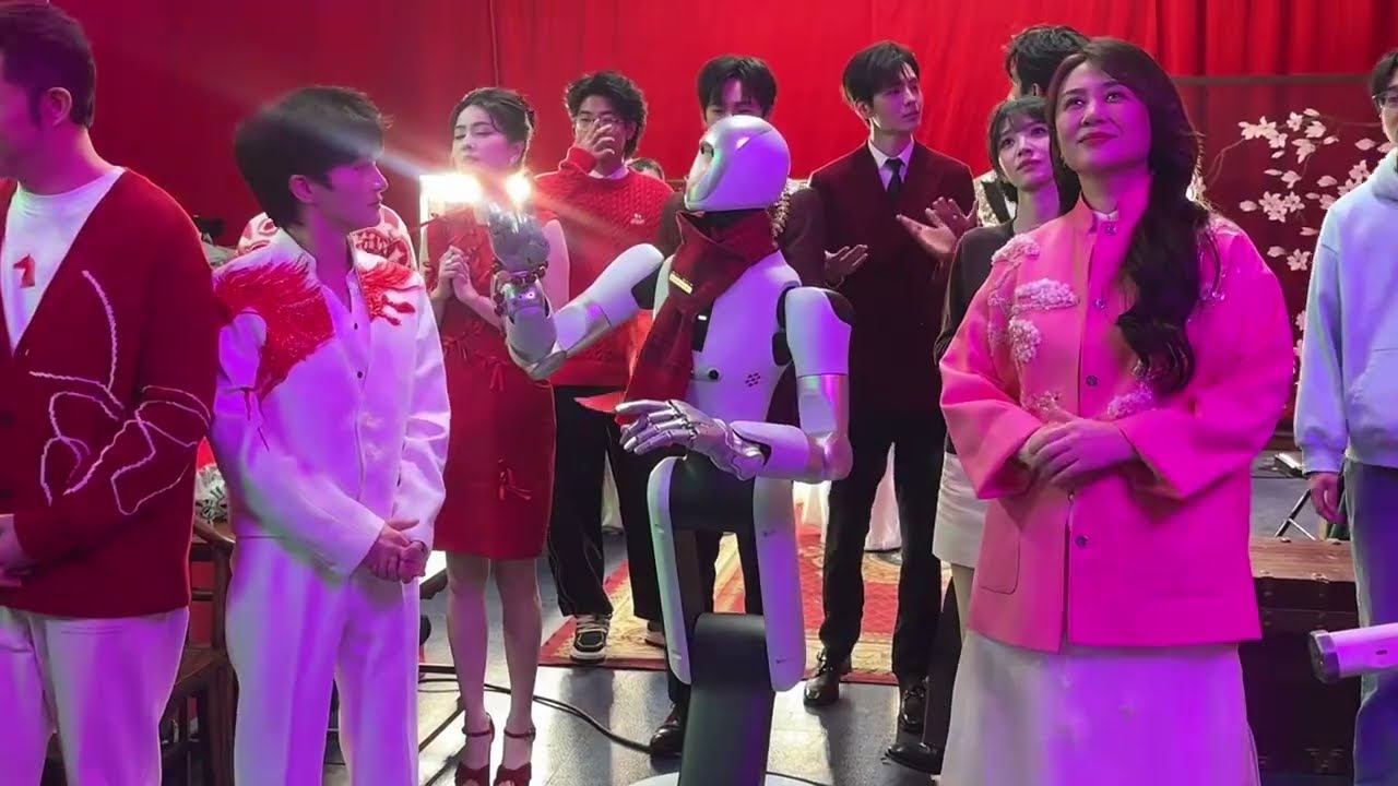 20260219 周深 Charlie Zhou Shen 不唱歌的时候也非常可爱！！｜春晚微电影花絮