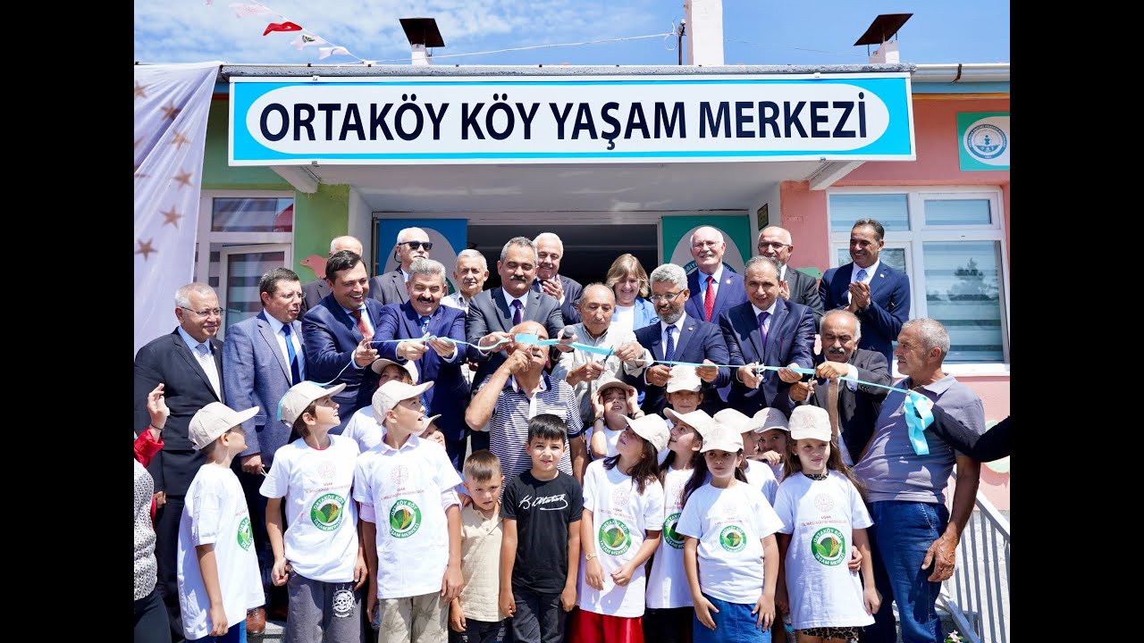 Milli Eğitim Bakanı Mahmut Özer Uşak'ta