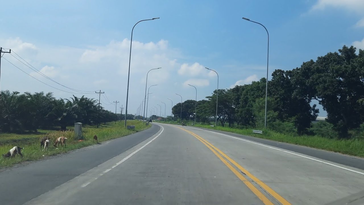 PENAMPAKAN JALAN MENUJU GERBANG TOL SEMAYANG BINJAI KM 12 | Driving Medan 2022