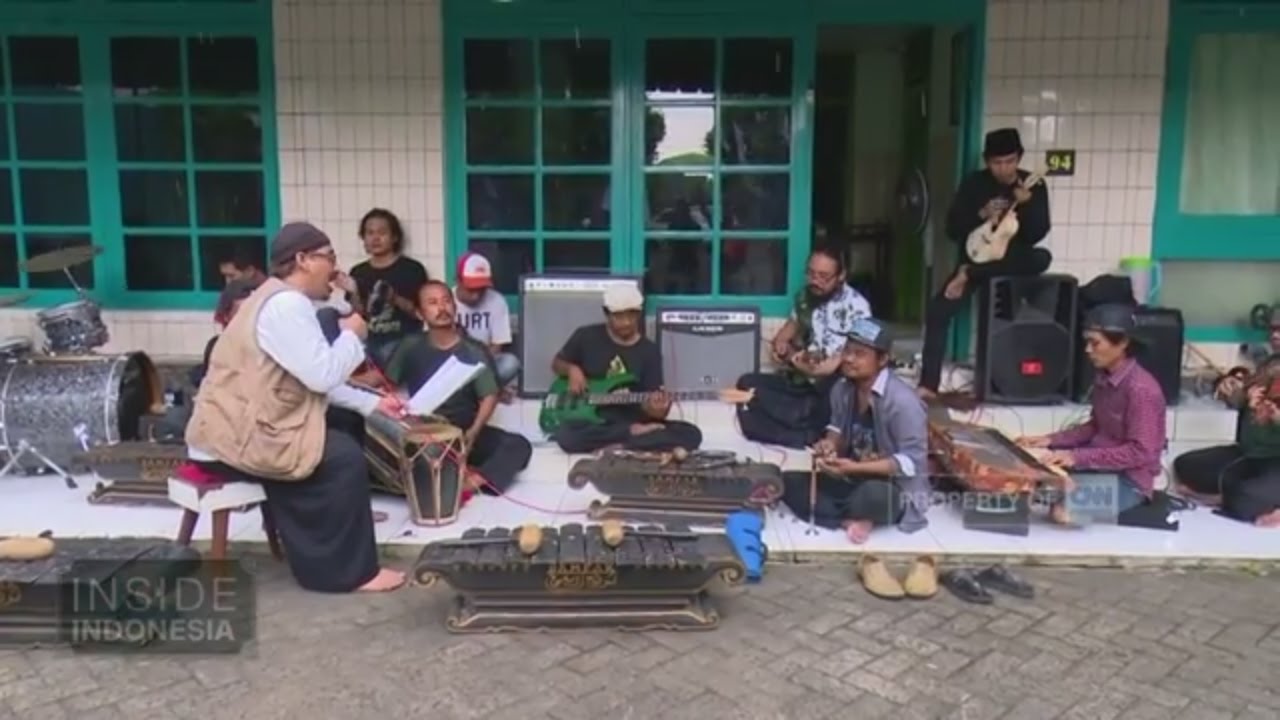 Inside Indonesia - Orkes Puisi Sampak Gusuran