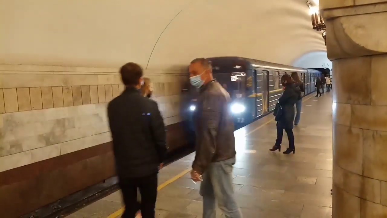 Второй день Киевского метро после карантина СПЛ Золотые Ворота-Харьковская