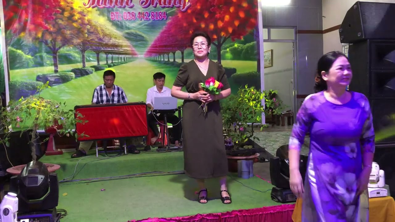 Lan phương trình bày. Đón Xuân này nhớ Xuân xưa 