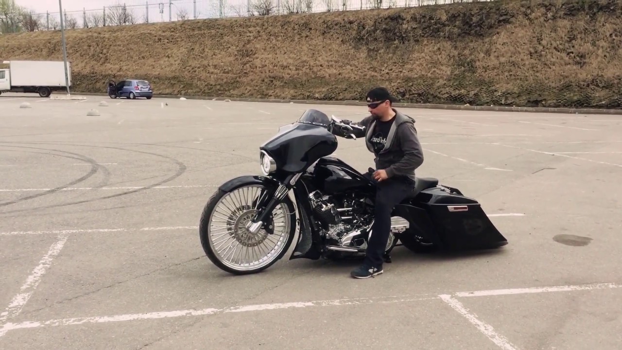 Harley Street Glide Custom 26
