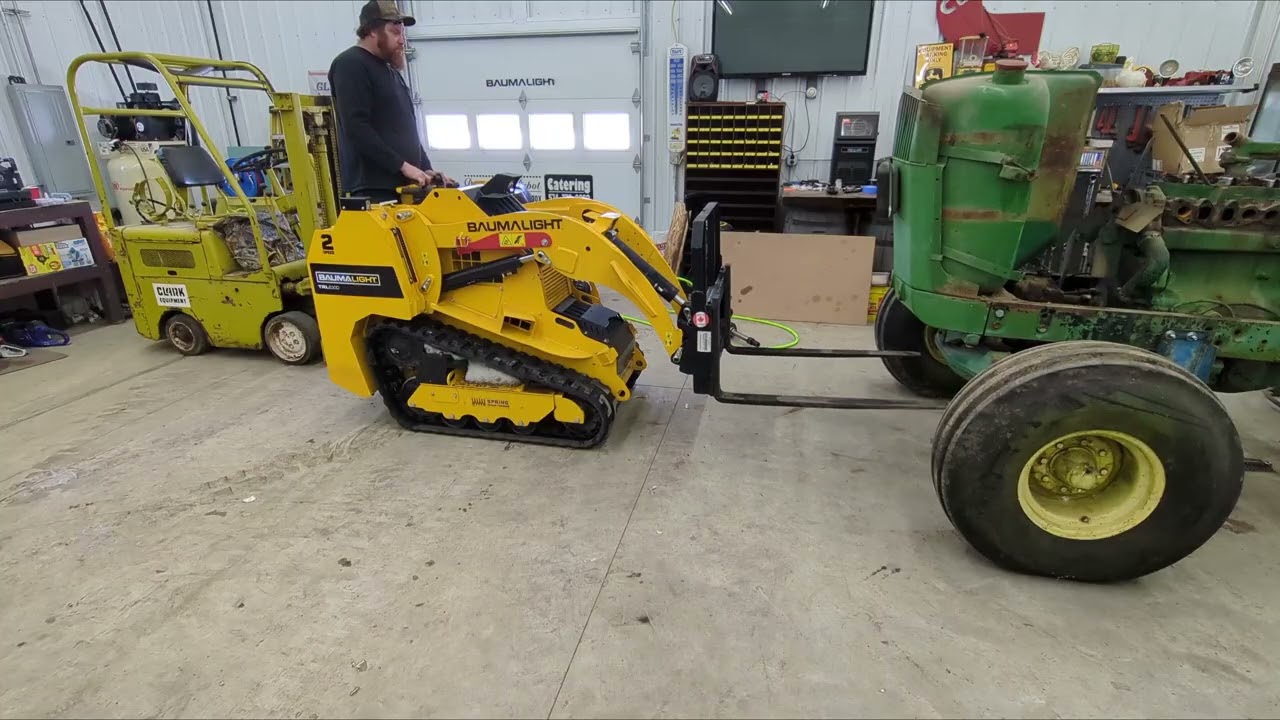 Как не сломать трактор John Deere 5020, если что-то пошло не по плану