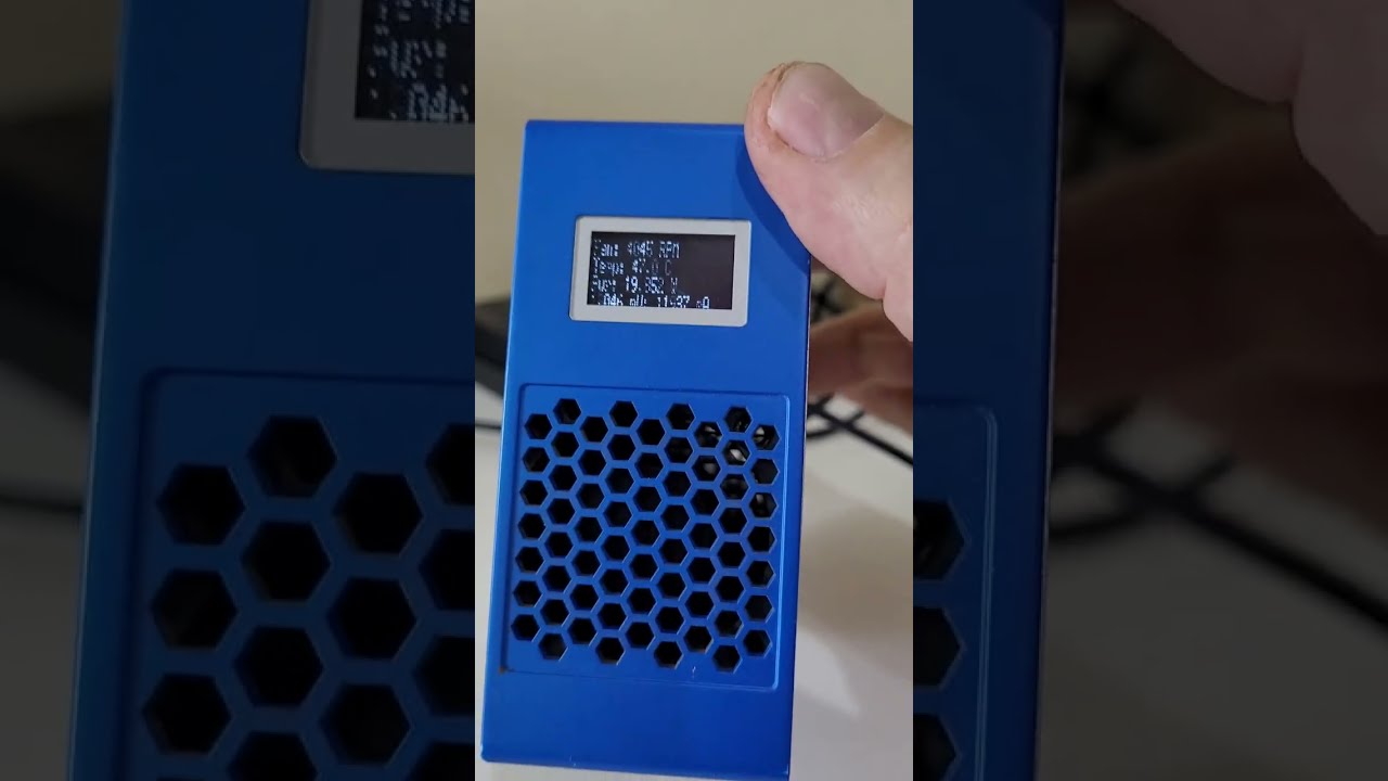 TROCANDO O DISPLAY DA MINERADORA DE BITCOIN LUCKY MINER LV7.