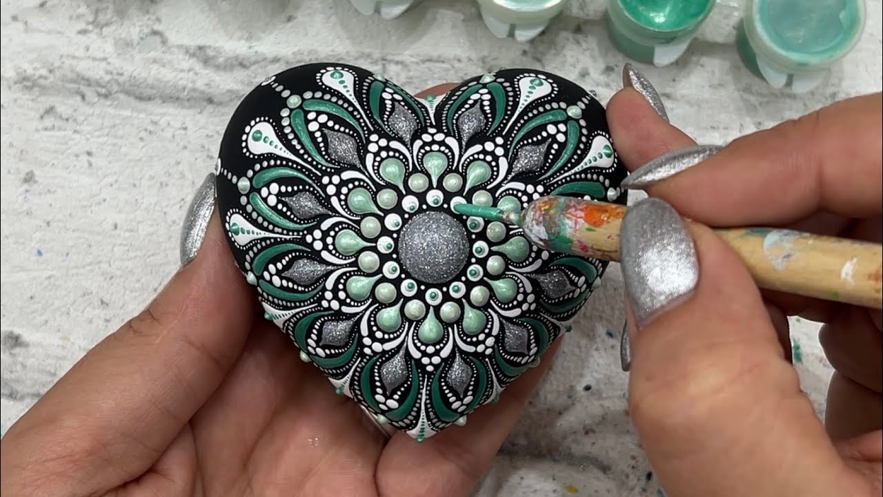 Green & Silver Glitter Mandala Heart Dot Art