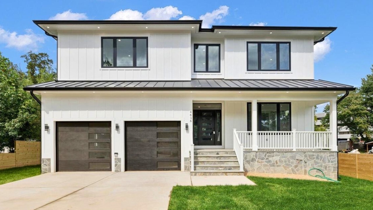 MUST SEE Luxury Home W/ Modern Kitchen In Annandale Va!